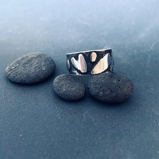 Bague anneau Galets noirs