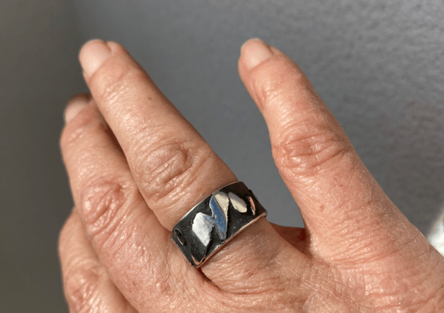 Bague anneau Galets noirs