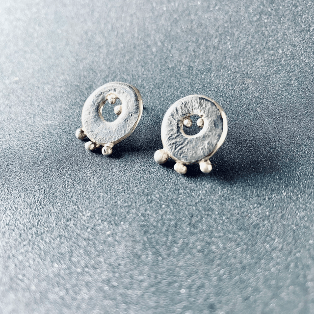 Boucles d’oreilles Anémones noires