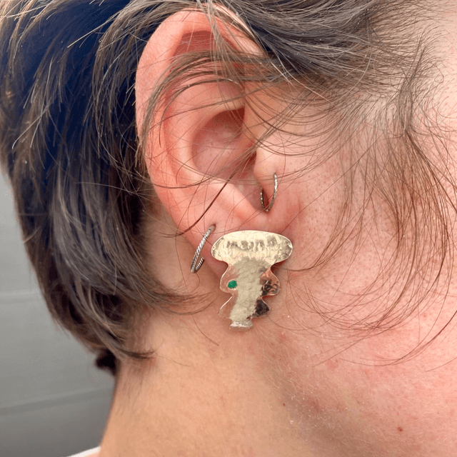 Boucle d’oreille Grande Ondes et email