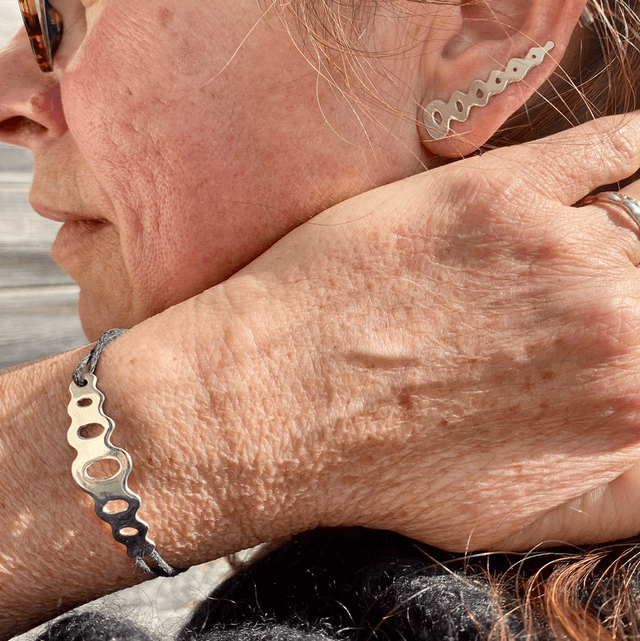 Bracelet Ondulation sur cordon