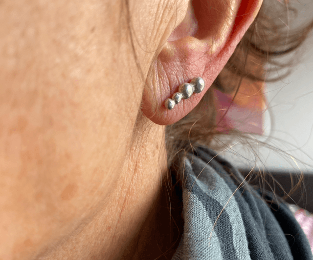 Clous d’oreille 4 petites gouttes